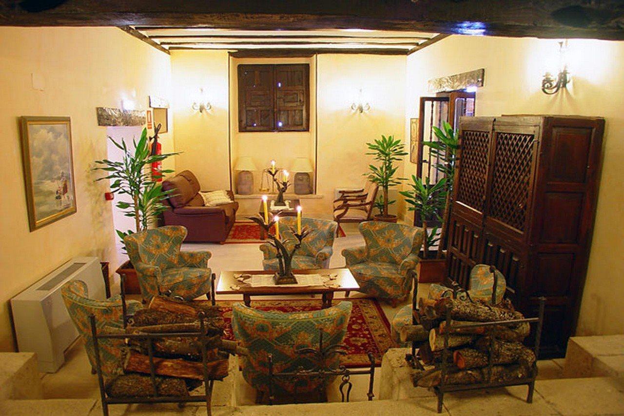 Hotel Nuevo Arlanza Коваррубіас Екстер'єр фото