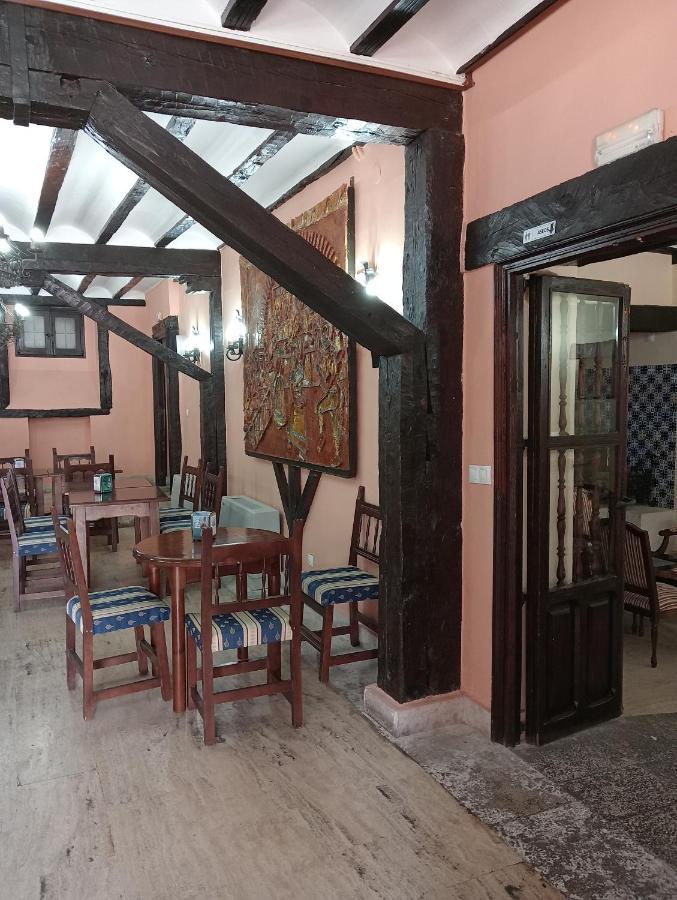 Hotel Nuevo Arlanza Коваррубіас Екстер'єр фото