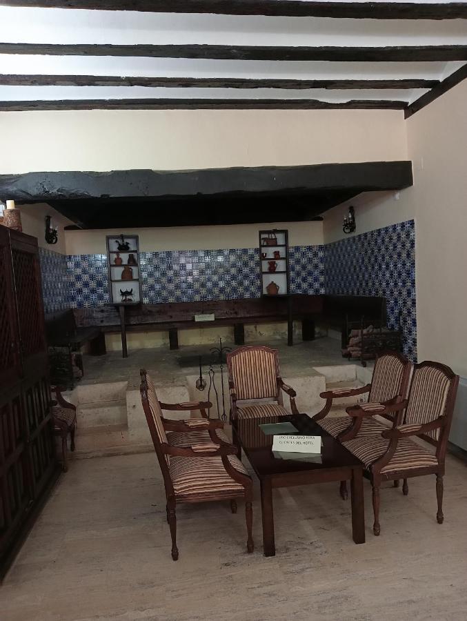 Hotel Nuevo Arlanza Коваррубіас Екстер'єр фото